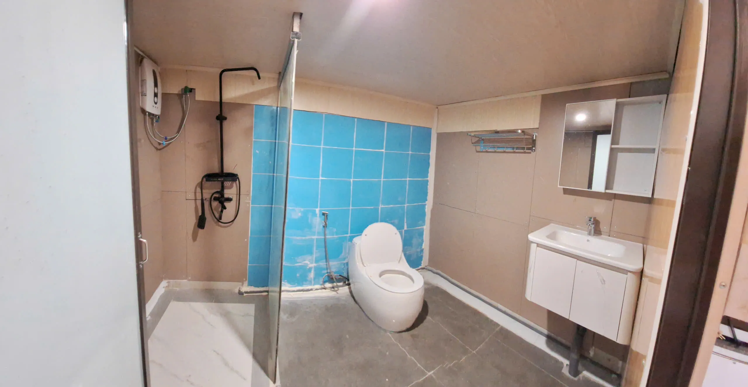 Bathroom seen from the doorway